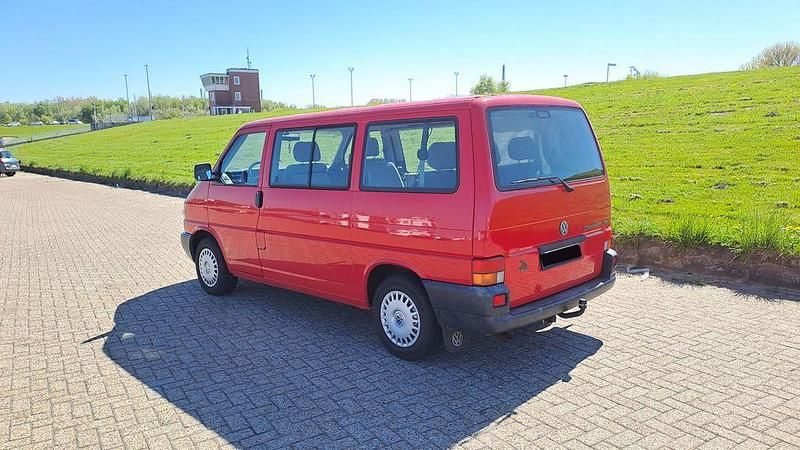 Gebraucht VW T4 102 PS (75 kW) 1998 Rot Van