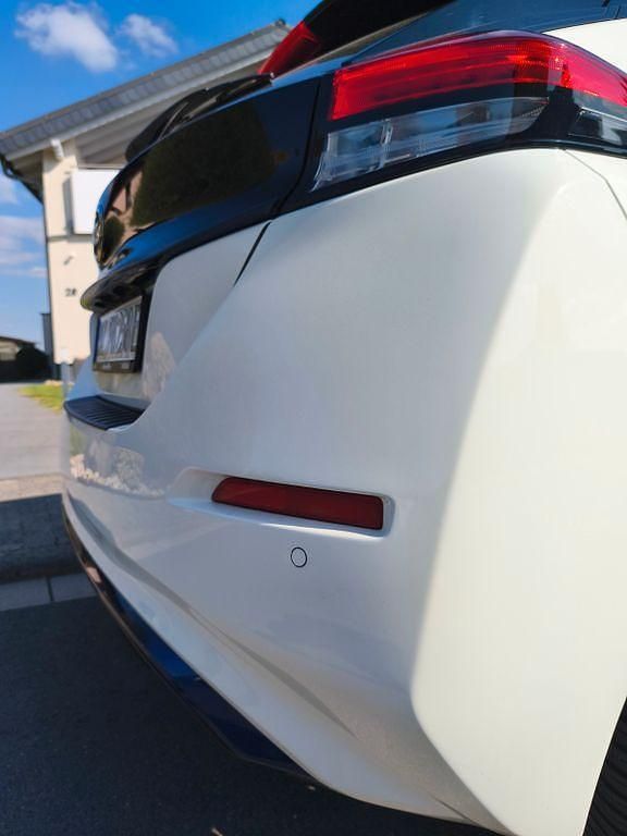 Gebraucht Nissan Leaf 110 kW (150 PS) 2019 Weiß Kleinwagen