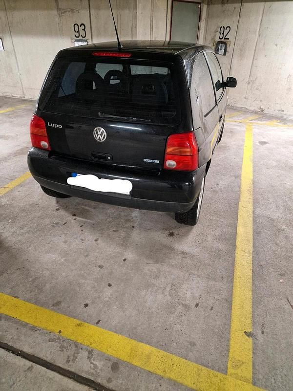 Gebraucht VW Lupo 50 PS (36 kW) 2001 Schwarz Kleinwagen