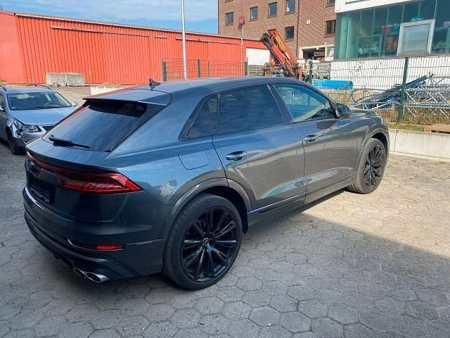 Gebraucht Audi SQ8 507 PS (372 kW) 2024 Grau SUV