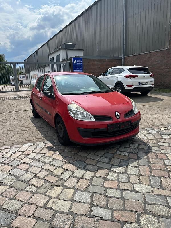 Rot Gebraucht 2007 Renault Clio II Kleinwagen | 750 € (Superpreis) - Bild 1/4