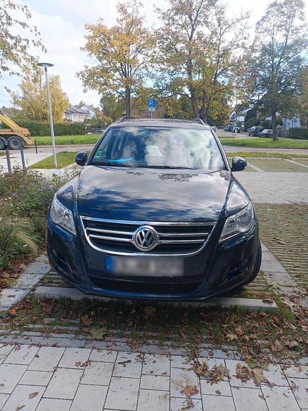 Blau Gebraucht 2011 VW Tiguan Trendline SUV | 8.000 € (Guter Preis) - Bild 1/4