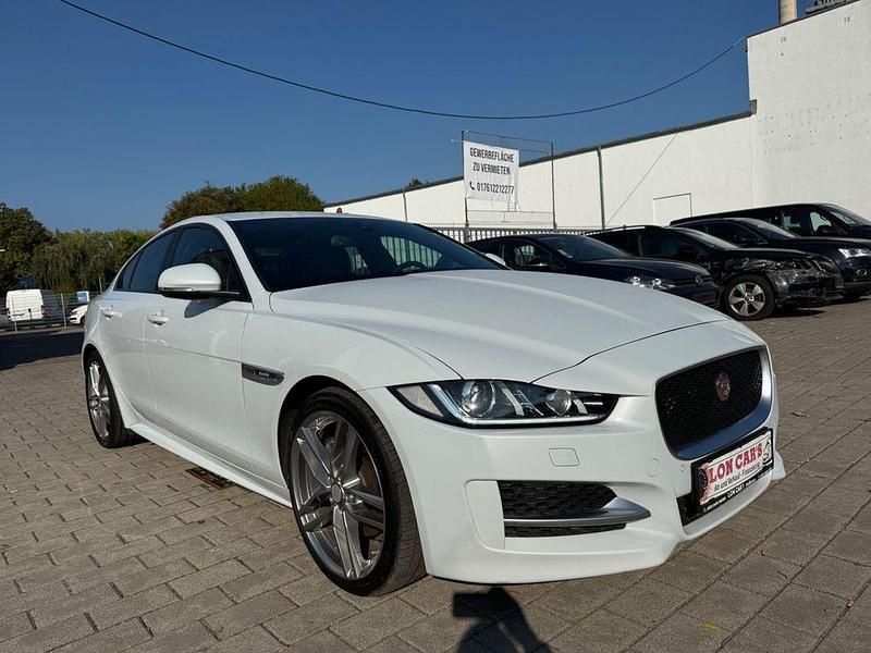 Gebraucht Jaguar XE R-Sport 180 PS (132 kW) 2015 Andere Limousine