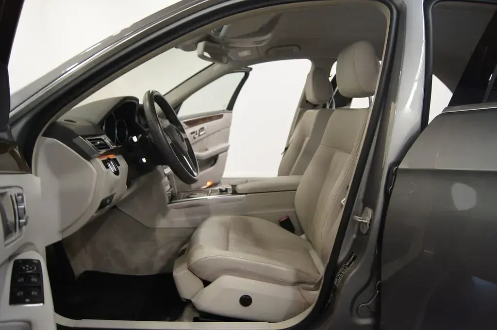 Gebraucht Mercedes E350 252 PS (185 kW) 2013 Silber Limousine