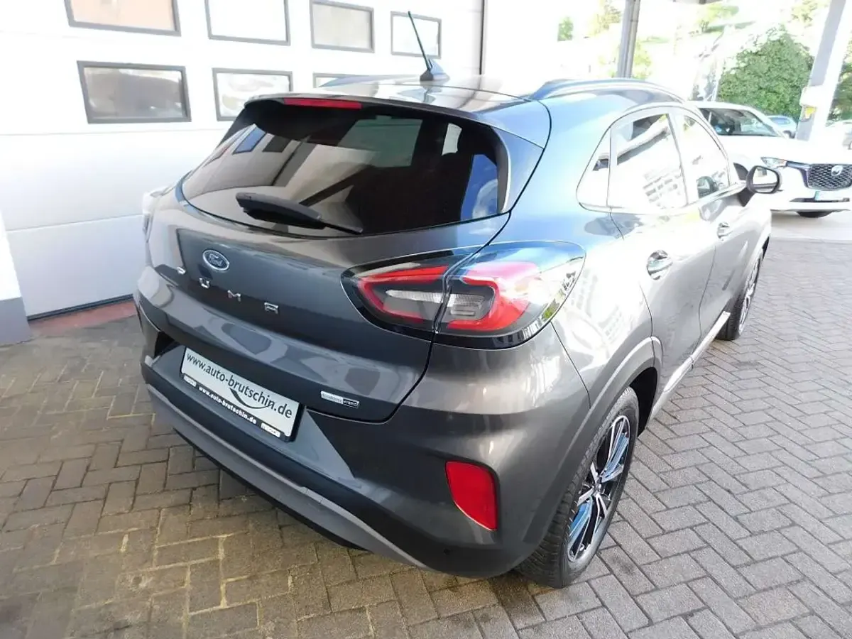 Gebraucht Ford Puma Titanium 125 PS (91 kW) 2021 Magneticgrau (metallic) SUV