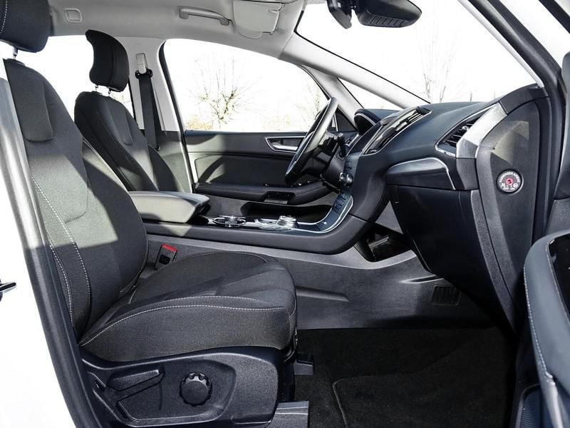 Gebraucht Ford S-MAX Titanium 190 PS (139 kW) 2019 Frostweiß Van / Kleinbus