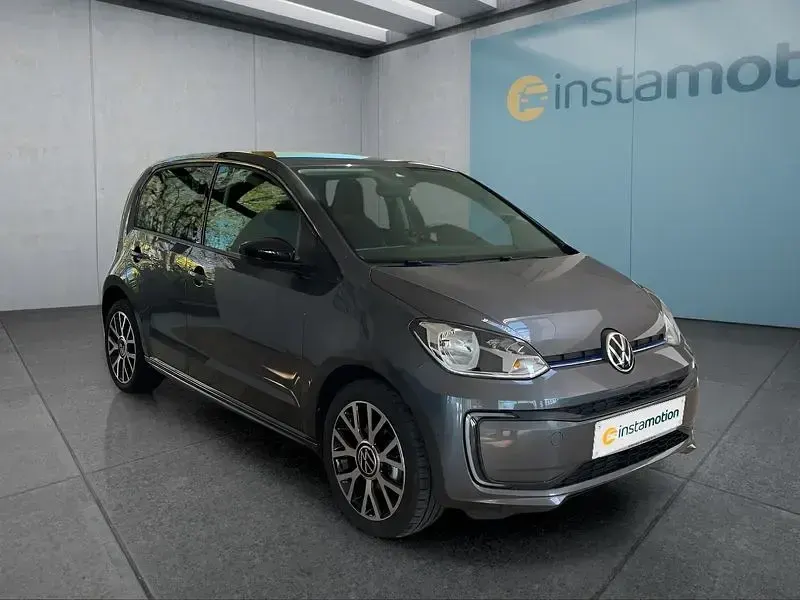 Usata VW e-up! 61 kW (83 CV) 2023 Grigio Utilitaria