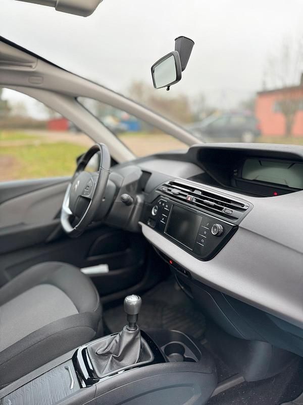 Używany Citroën C4 110 KM (80 kW) 2017 Szary Minivan