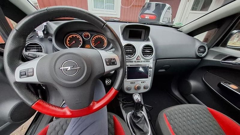 Gebraucht Opel Corsa 150 PS (110 kW) 2008 Schwarz Limousine