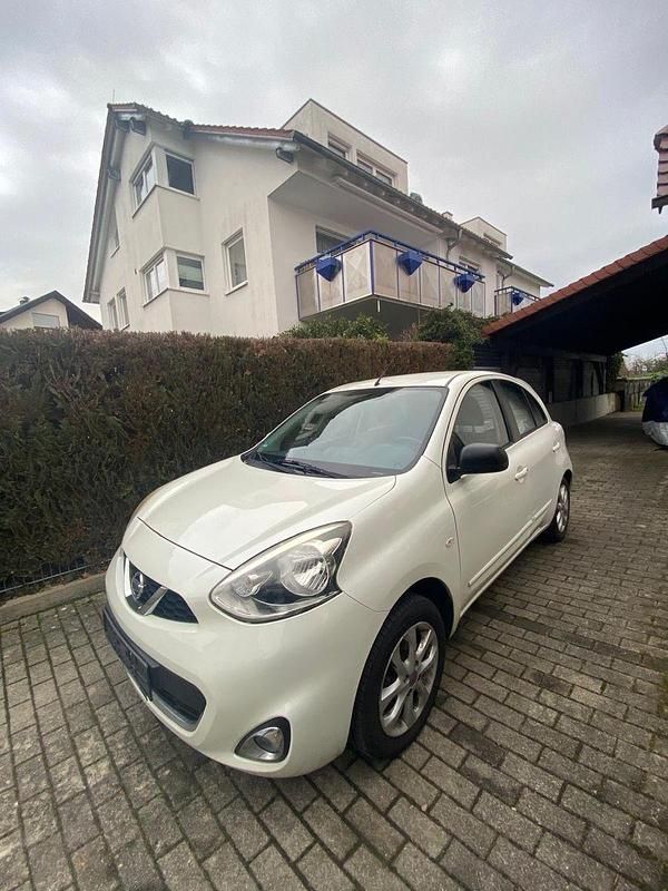 Gebraucht Nissan Micra Acenta 80 PS (58 kW) 2014 Weiß Kleinwagen