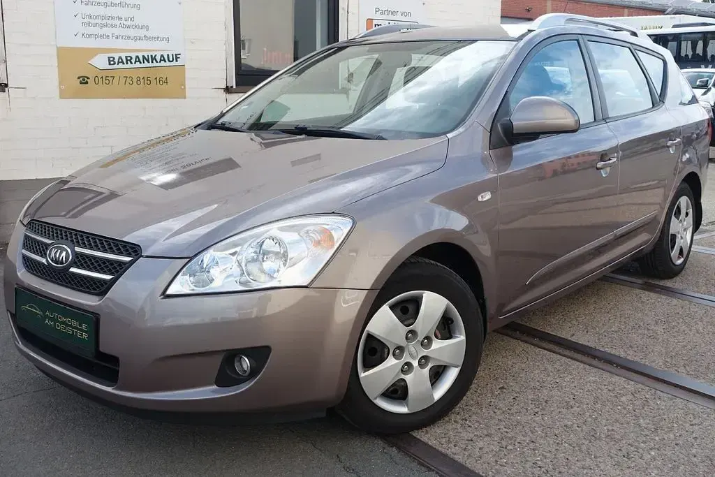Gebraucht Kia Ceed 109 PS (80 kW) 2009 Braun Kleinwagen