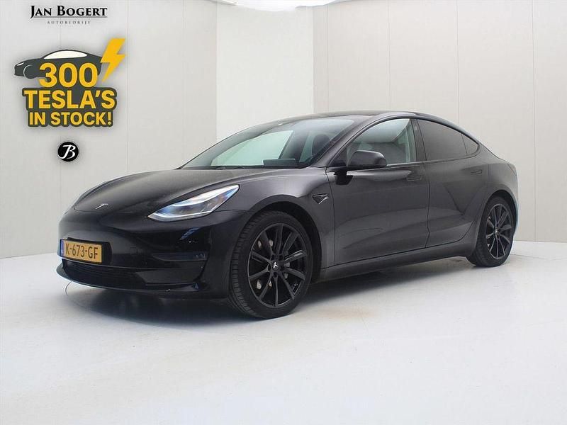 Schwarz Gebraucht 2020 Tesla Model 3 Long Range AWD Limousine | 25.900 € (Teuer) - Bild 1/4
