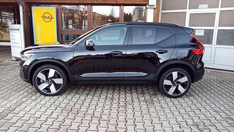 Gebraucht Volvo XC40 Plus 169 kW (231 PS) 2023 Schwarz SUV