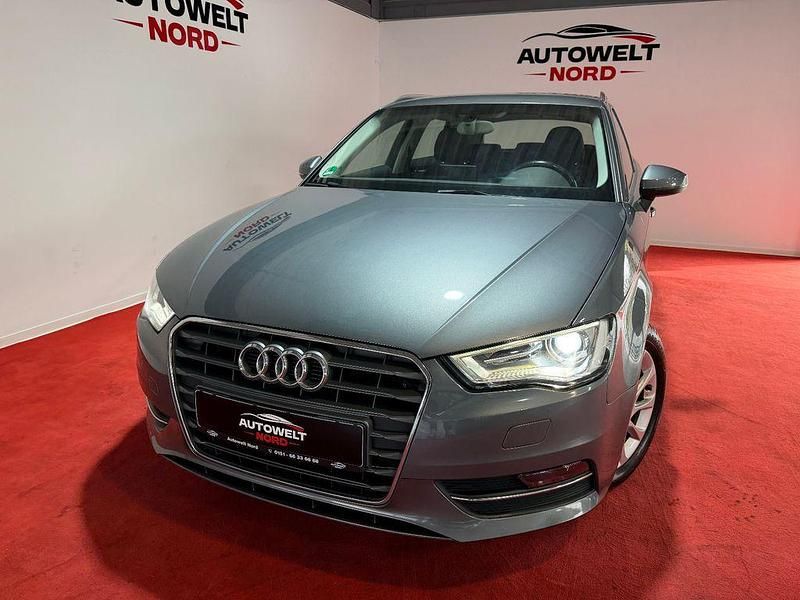 Gebraucht Audi A3 Attraction 110 PS (80 kW) 2015 Grau Limousine