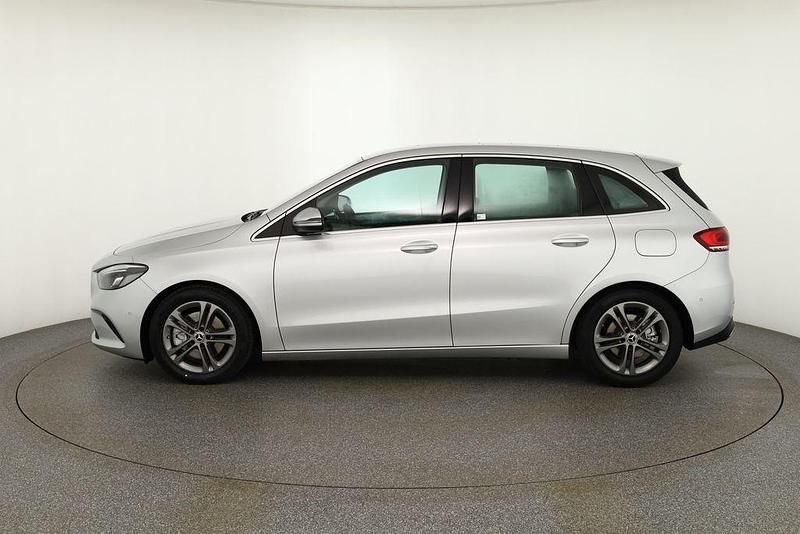 Gebraucht Mercedes B220 Progressive 190 PS (139 kW) 2019 Iridium silber metallic Van / Kleinbus