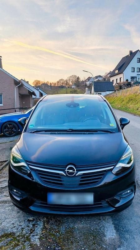Gebraucht Opel Zafira Tourer Business Innovation 170 PS (125 kW) 2017 Schwarz Van / Kleinbus