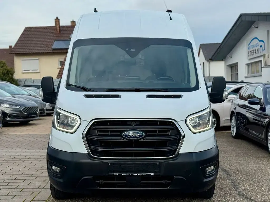 Gebraucht Ford Transit Trend 131 PS (96 kW) 2020 Weiß Van