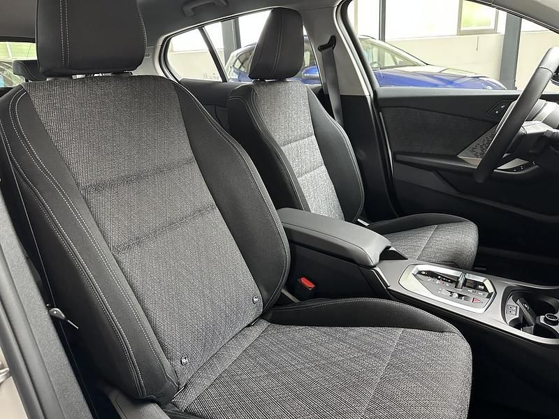 Gebraucht BMW 120 Shadowline 170 PS (125 kW) 2024 Weiß Kleinwagen