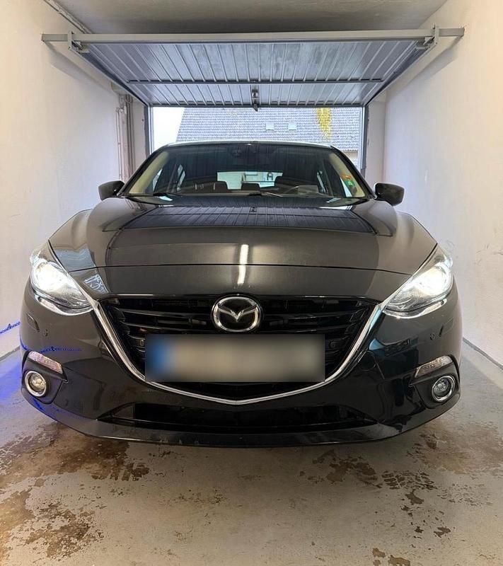 Gebraucht Mazda 3 Inclusive 120 PS (88 kW) 2015 Schwarz Limousine