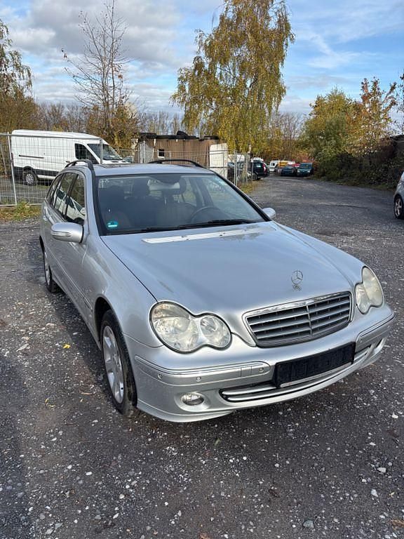 Gebraucht Mercedes C180 143 PS (105 kW) 2007 Silber Kombi