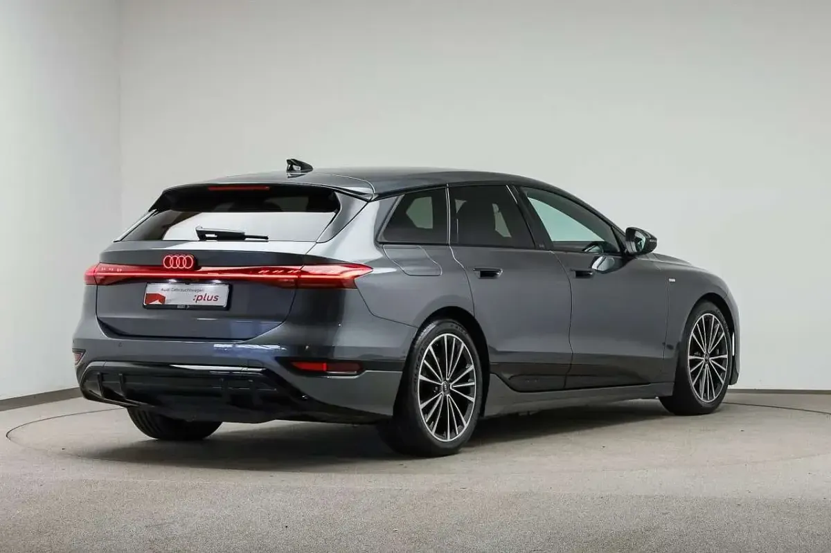 Gebraucht Audi A6 e-tron S-Line 210 kW (286 PS) 2025 Daytonagrau perleffekt Kombi