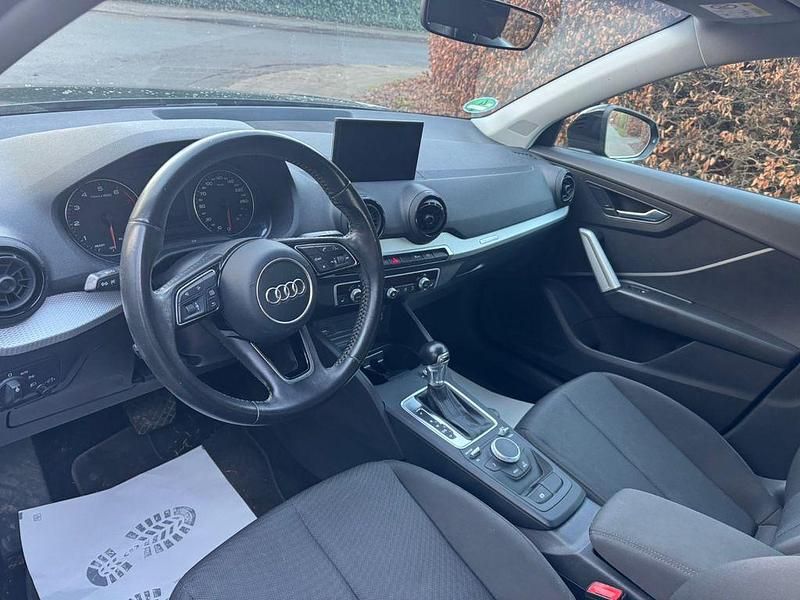 Gebraucht Audi Q2 Basis 150 PS (110 kW) 2017 Schwarz SUV
