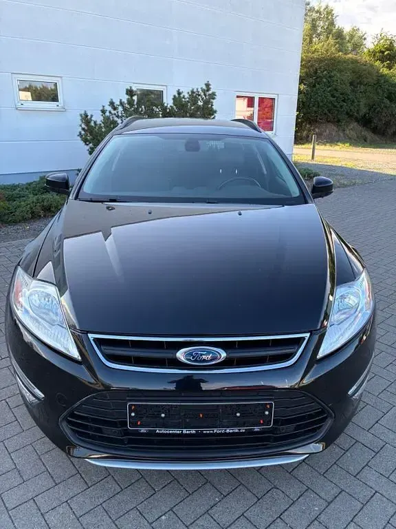Gebraucht Ford Mondeo Titanium 140 PS (102 kW) 2012 Schwarz Limousine