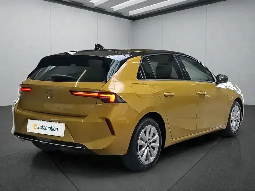 Gebraucht Opel Astra 131 PS (96 kW) 2023 Gelb Kleinwagen