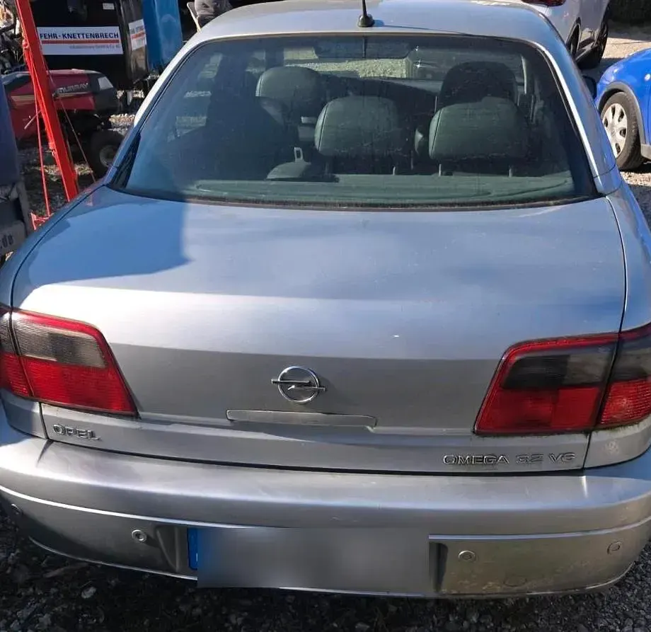Gebraucht Opel Omega 218 PS (160 kW) 2001 Silber Limousine