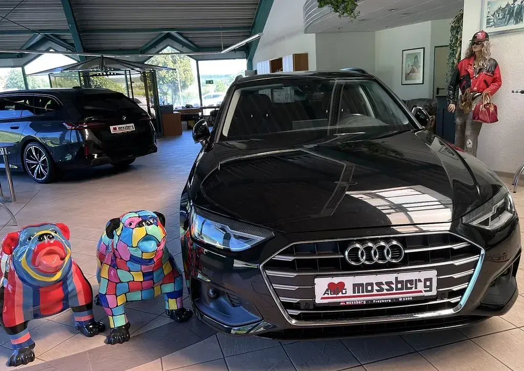 Gebraucht Audi A4 150 PS (110 kW) 2021 Mythosschwarz Kombi