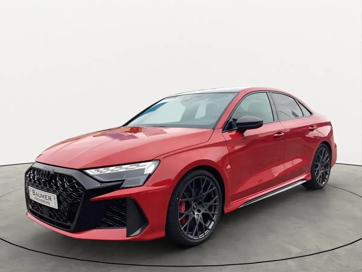 Gebraucht Audi RS3 Sport 400 PS (294 kW) 2025 Rot Limousine