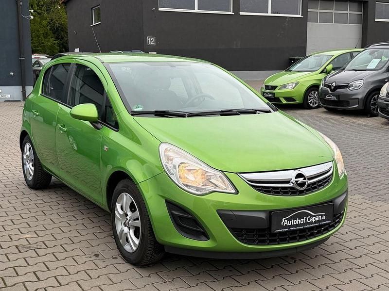 Gebraucht Opel Corsa Edition 87 PS (63 kW) 2012 Grün Kleinwagen
