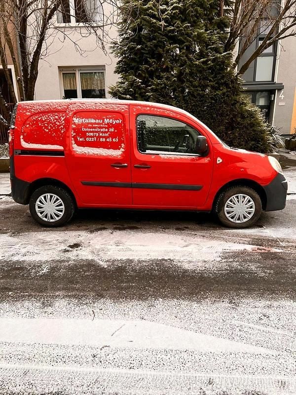 Rot Gebraucht 2009 Renault Kangoo Limousine | 2.500 € (Etwas zu teuer) - Bild 1/4