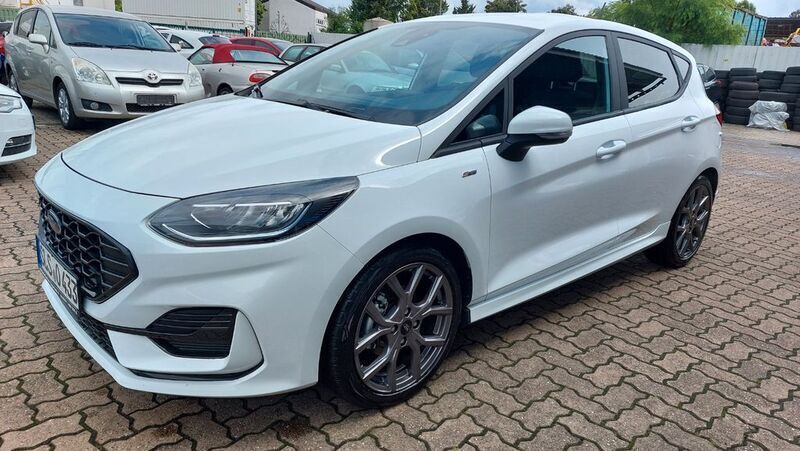 Weiß Gebraucht 2023 Ford Fiesta ST-Line Kleinwagen | 16.990 € (Guter Preis) - Bild 1/4