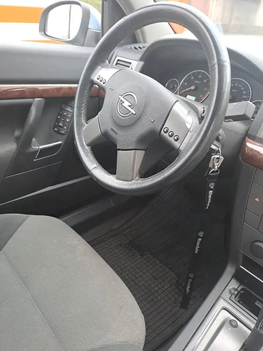 Second-hand Opel Vectra 125 CP (91 kW) 2004 Gri Break