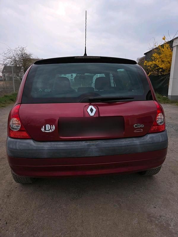 Gebraucht Renault Clio II 75 PS (55 kW) 2003 Rot Kleinwagen