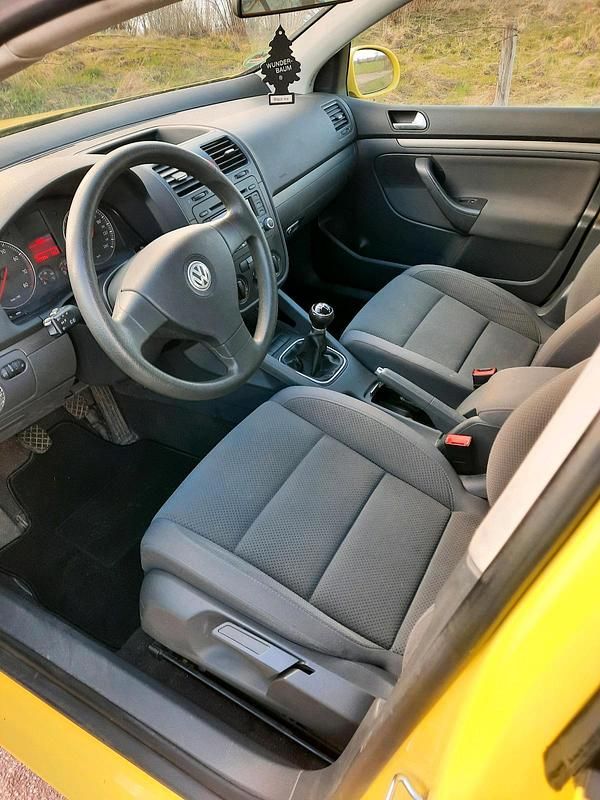 Gebraucht VW Golf IV 116 PS (85 kW) 2005 Gelb Kombi