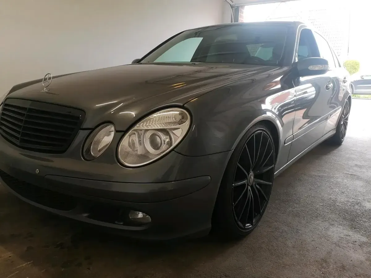Gebraucht Mercedes E200 200 PS (147 kW) 2005 Limousine