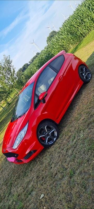 Gebraucht Ford Fiesta Sport 184 PS (135 kW) 2016 Rot Limousine