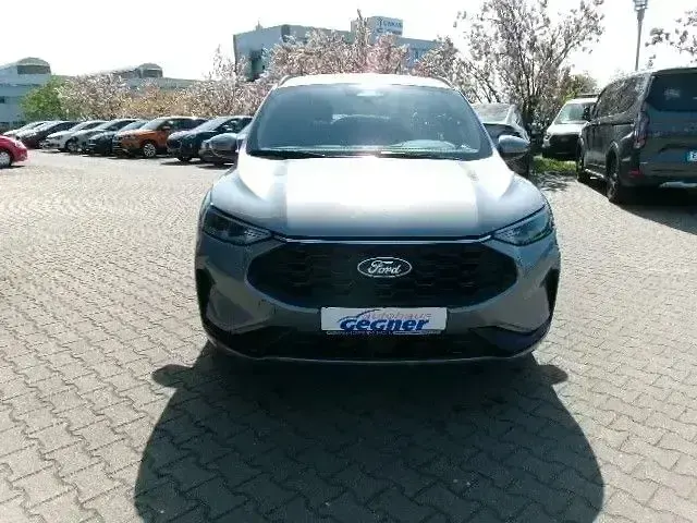 Usado Ford Kuga ST-Line 179 CV (131 kW) 2025 Plateado SUV