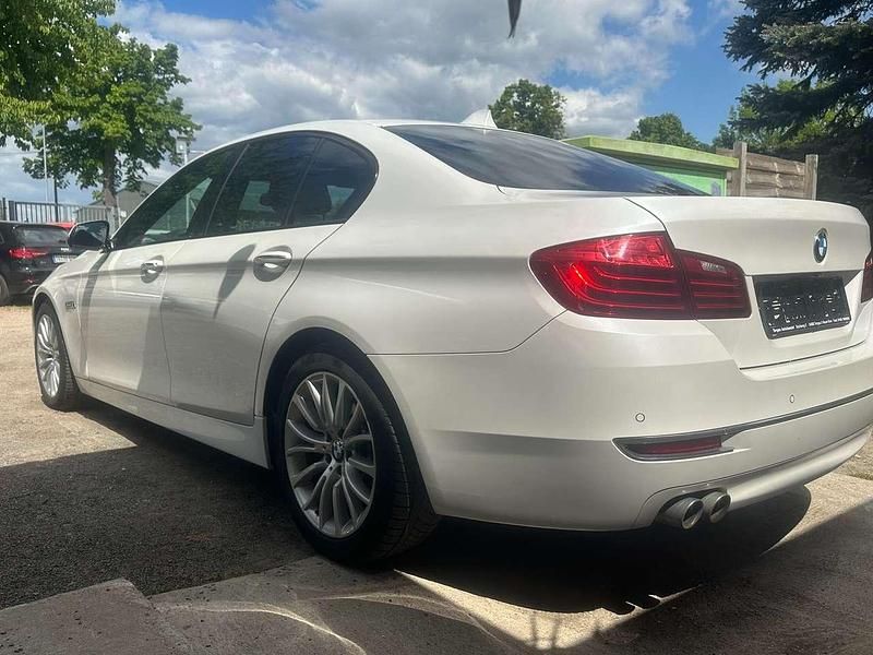 Gebraucht BMW 530 258 PS (189 kW) 2014 Mineralweiss metallic Limousine