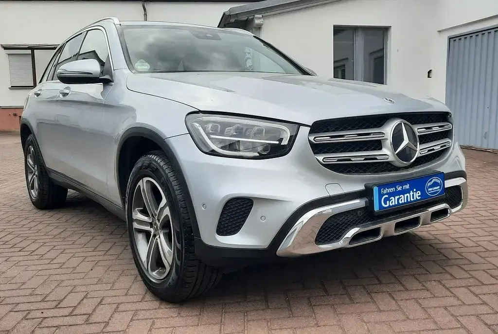Gebraucht Mercedes GLC220 194 PS (142 kW) 2021 Silber SUV