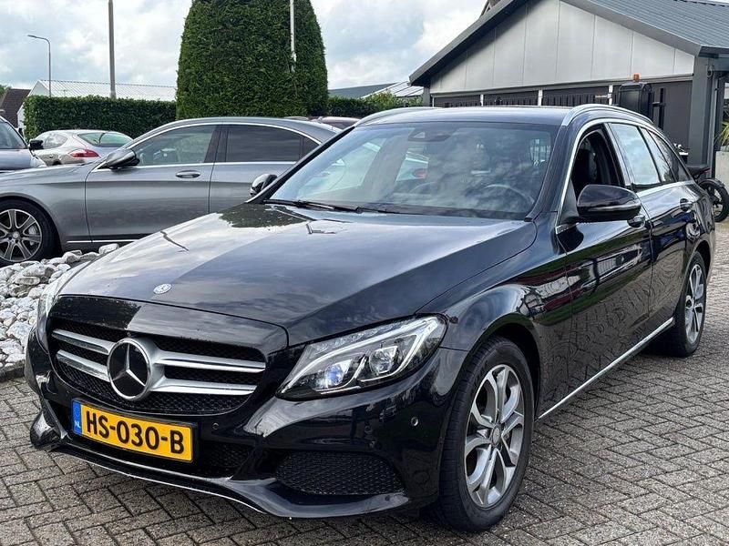 Schwarz Gebraucht 2015 Mercedes C350e Kombi | 8.950 € (Guter Preis) - Bild 1/4