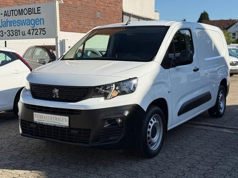 Weiß Gebraucht 2021 Peugeot Partner Premium Van / Kleinbus | 15.990 € (Fairer Preis) - Bild 1/4