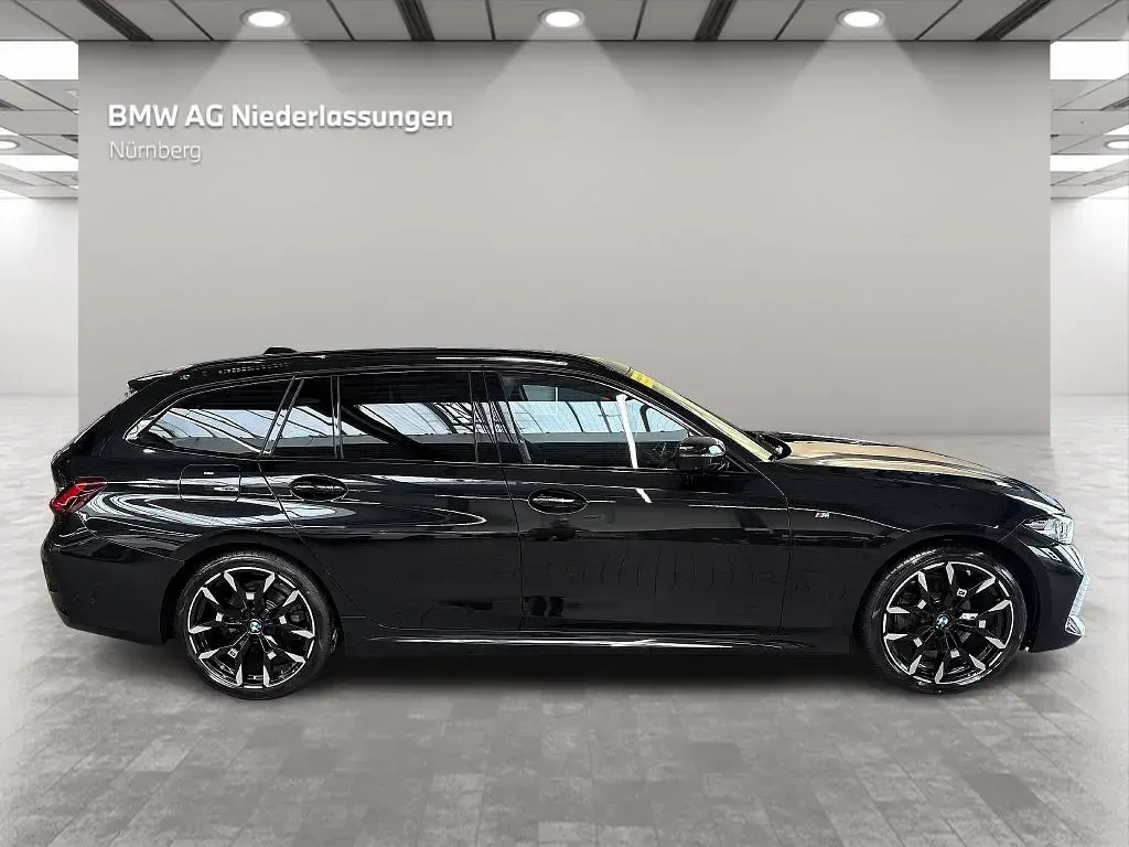Gebraucht BMW 320 M Sport 190 PS (139 kW) 2025 Schwarz Kombi
