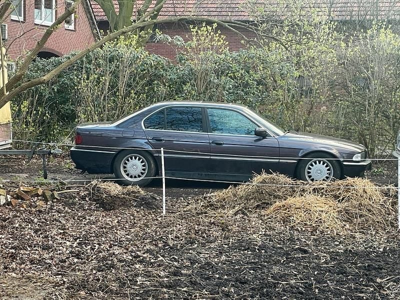 Second-hand BMW 735 235 CP (172 kW) 1997 Mov Berlinǎ