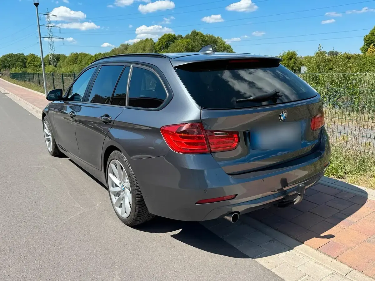 Gebraucht BMW 316 116 PS (85 kW) 2014 Grau Kombi