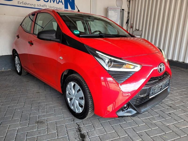 Gebraucht Toyota Aygo 72 PS (52 kW) 2021 Rot Kleinwagen