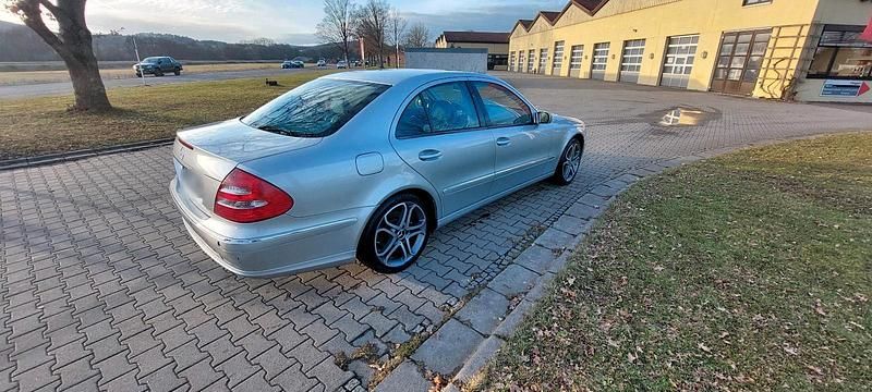 Gebraucht Mercedes E320 224 PS (164 kW) 2004 Silber Limousine