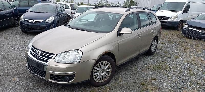 Braun Gebraucht 2008 VW Golf V Kombi | 1.350 € (Superpreis) - Bild 1/4
